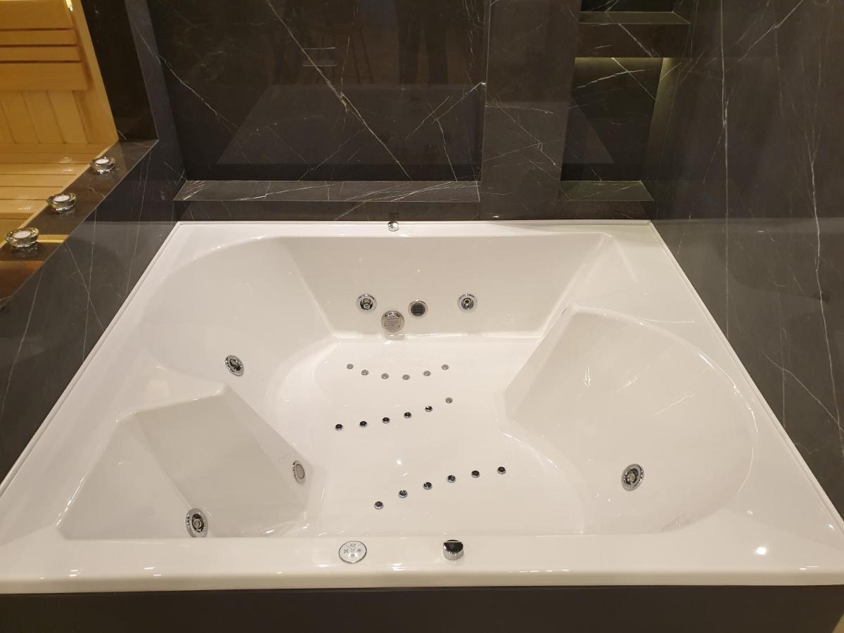 Luxury Spa Suite Belgrado Exterior foto